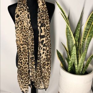 Cheetah scarf. OS